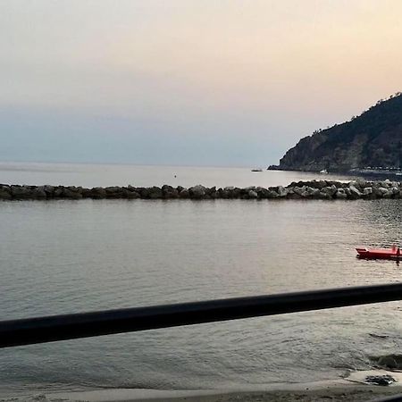 La Casa Novella, A 450 Metri Dal Mare Apartment โมเนเลีย ภายนอก รูปภาพ