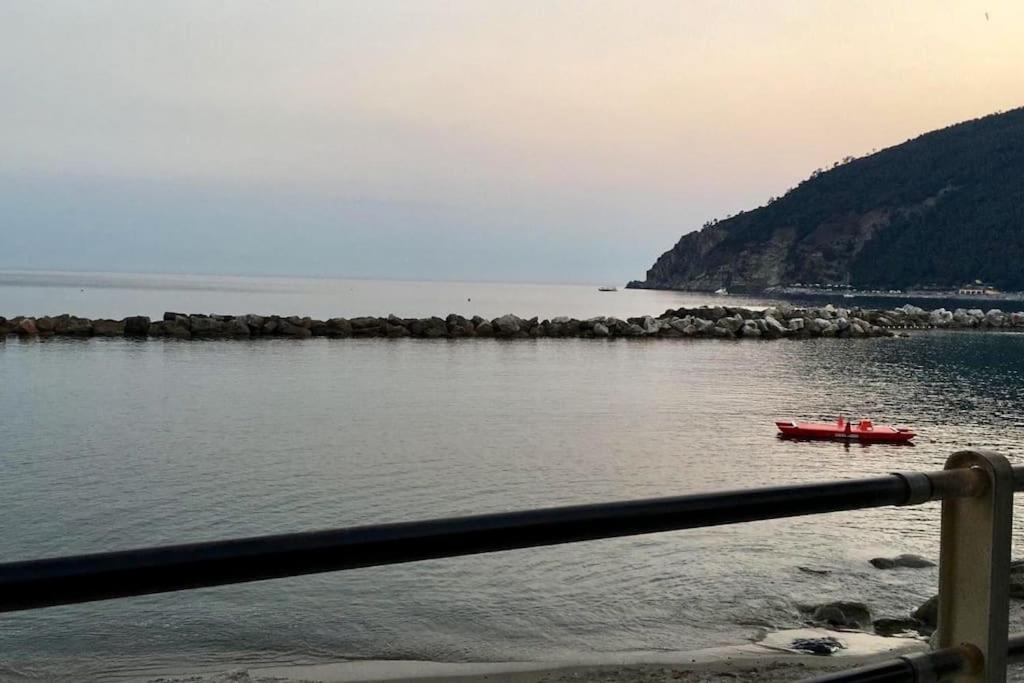 La Casa Novella, A 450 Metri Dal Mare Apartment โมเนเลีย ภายนอก รูปภาพ
